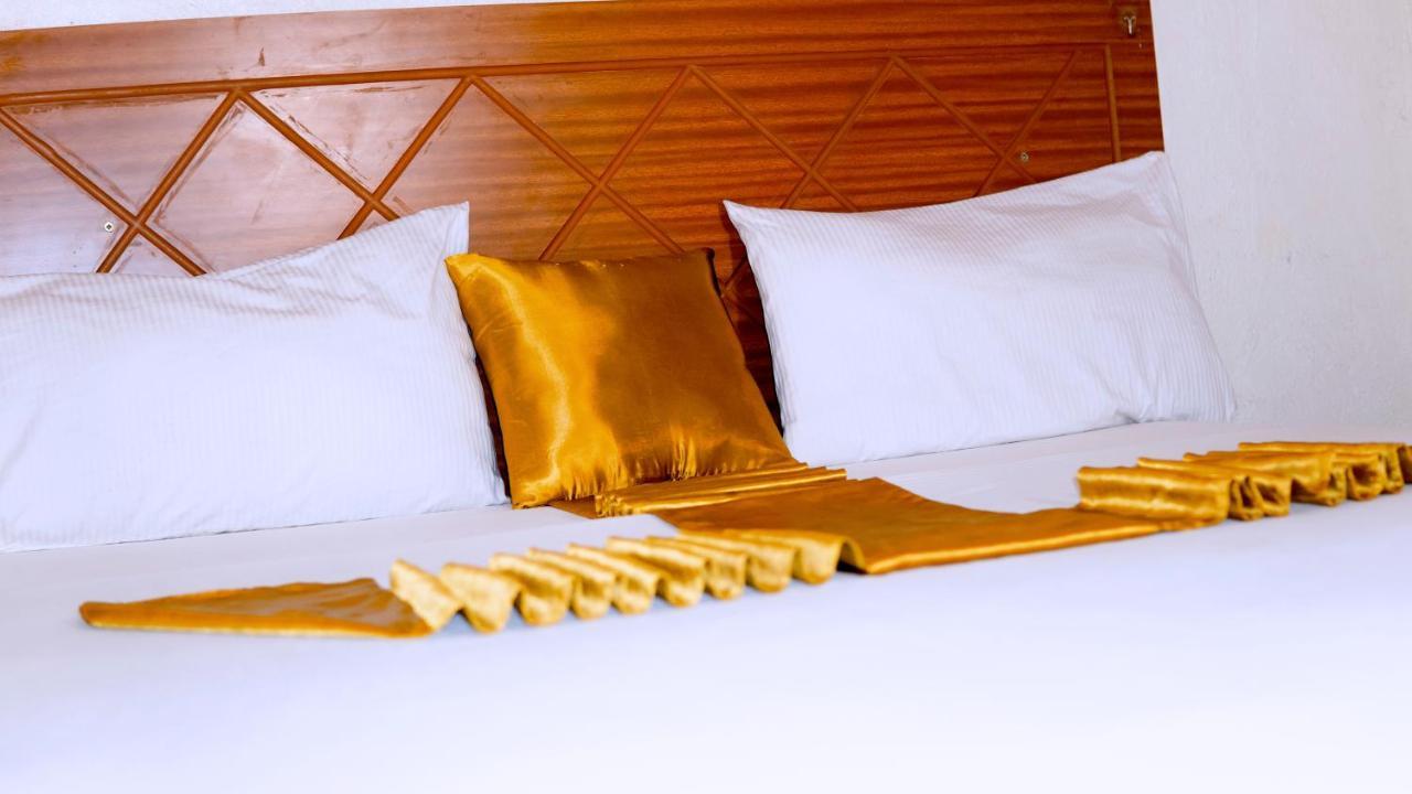 Peace & Grace Motel คิกาลี ภายนอก รูปภาพ